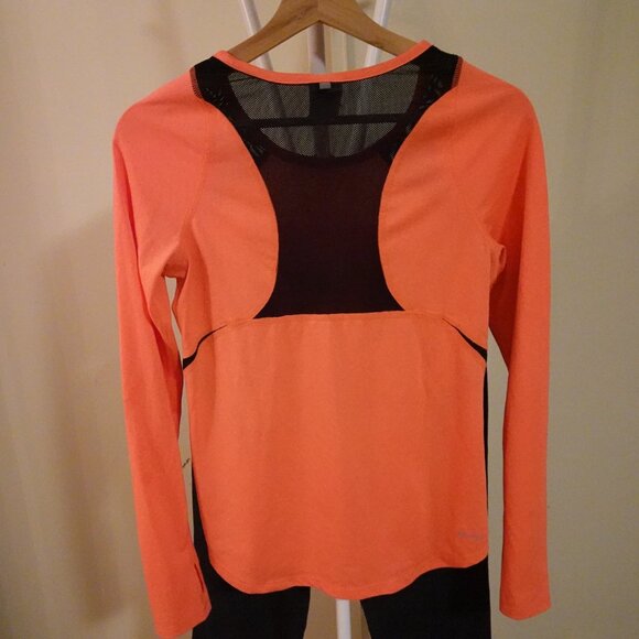 Nike Dri-Fit Pink Workout Top in Size Extra Small - Picture 4 of 5